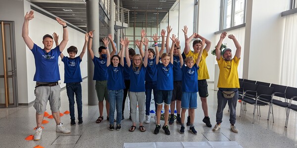 Successful graduates of the DroneMasters Academy summer course